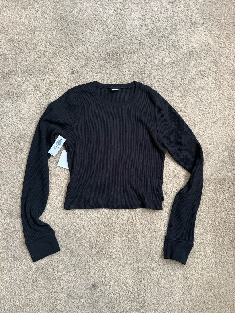 NWT Aritzia TNA waffle crop long sleeves tee Large